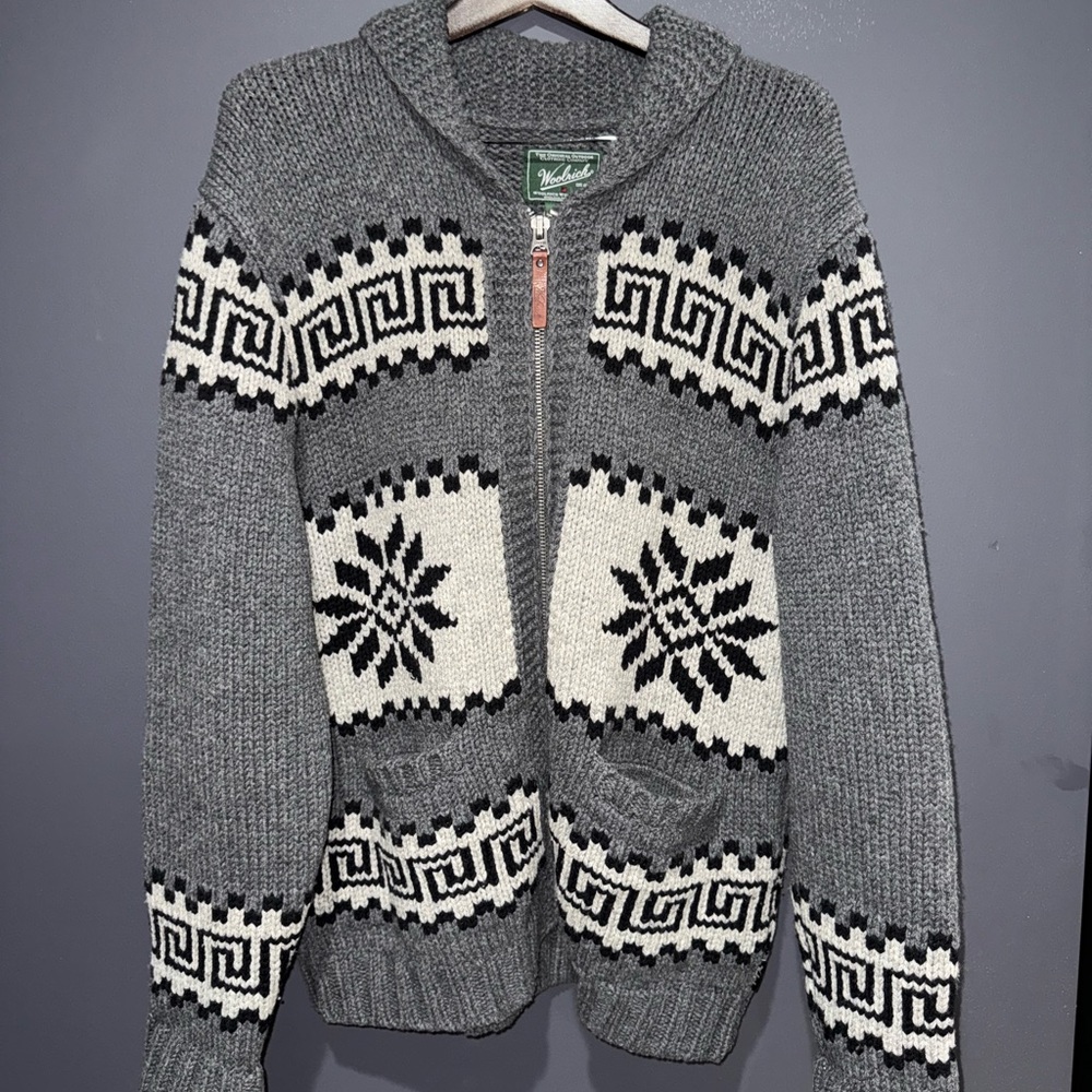 Woolrich Gray and Black Patterned Cardigan